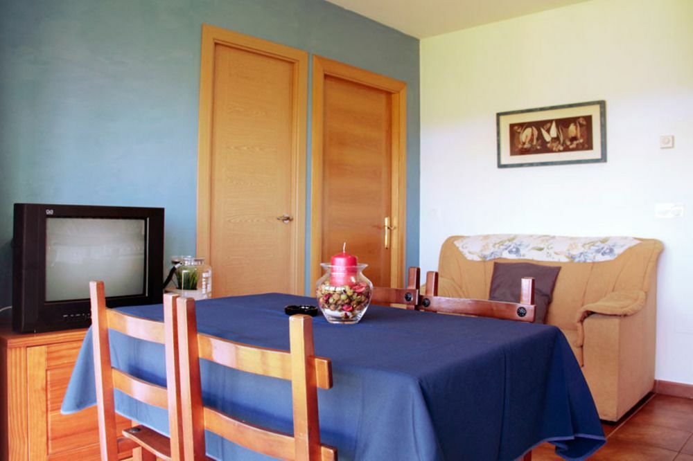 Apartamentos Mirapenas Gozon Exteriör bild